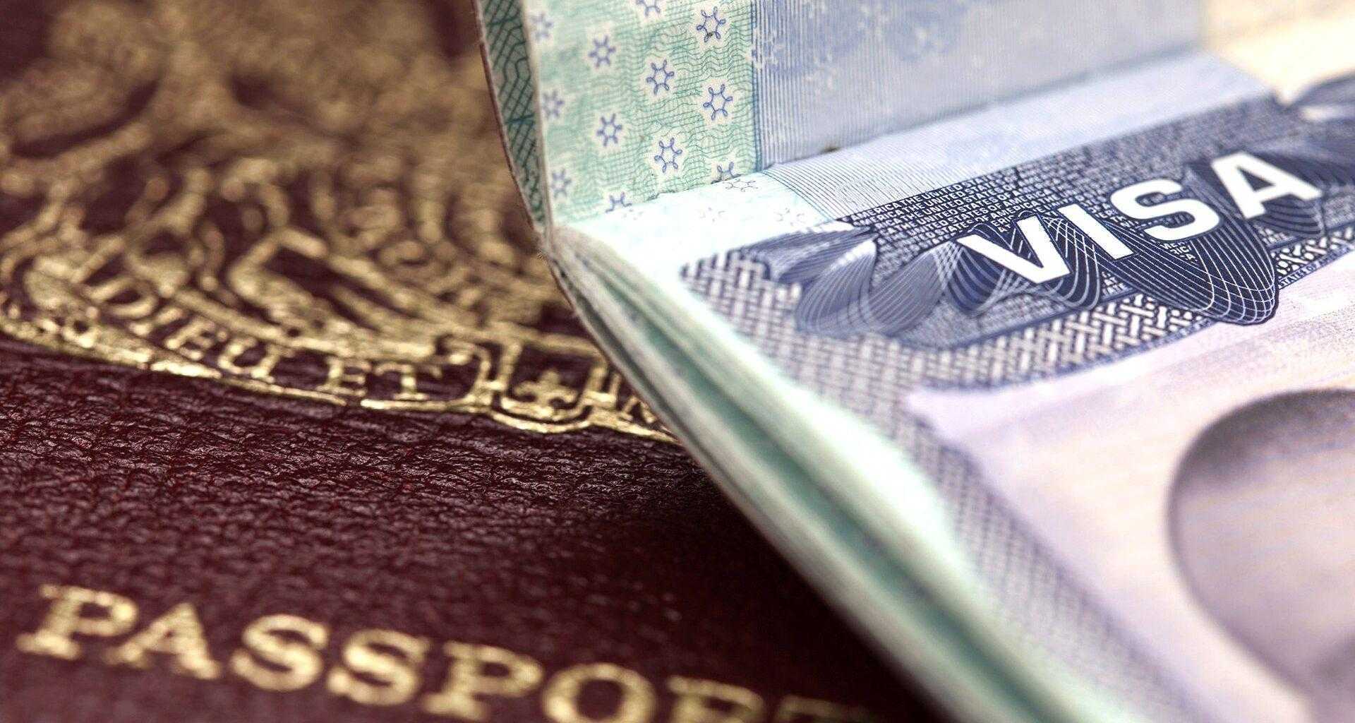 Российский паспорт и виза фото