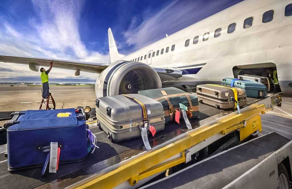 Перевозка багажа и ручной клади в самолете — основные правила и нормы